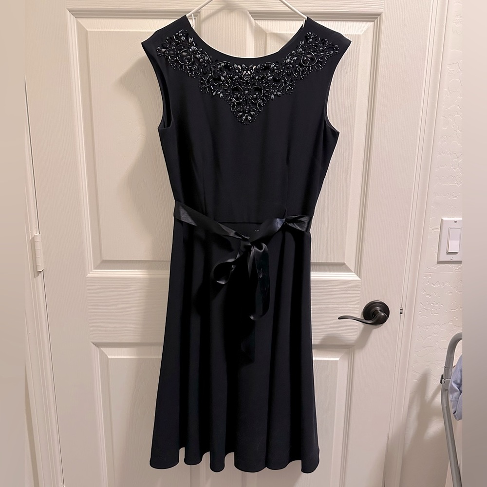 Tahari ASL sz 10 navy belted flare dress with beaded laser cut neckline